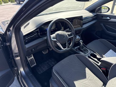 Used 2025 Volkswagen Jetta Sport FWD image 12