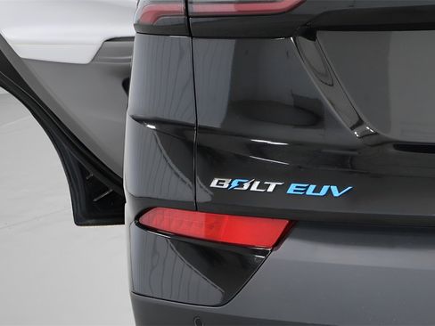 Used 2023 Chevrolet Bolt EUV Premier image 33