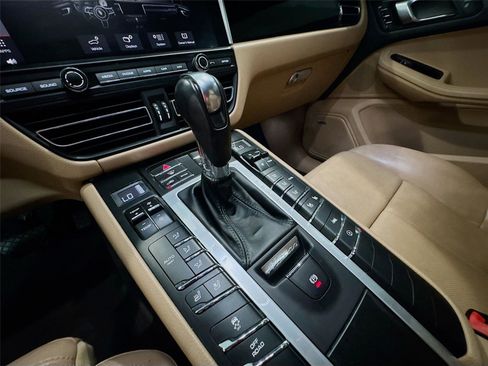 Used 2020 Porsche Macan S image 15