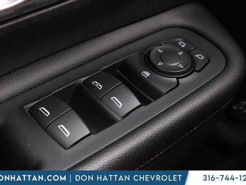 Used 2023 GMC Terrain SLT FWD image 11