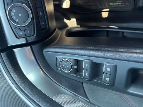 Used 2018 Ford Explorer XLT w/ Equipment Group 202A image 11