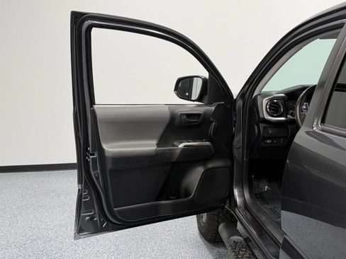 Used 2021 Toyota Tacoma SR5 RWD image 14