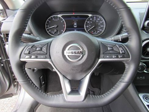 Certified 2023 Nissan Sentra SV FWD image 25