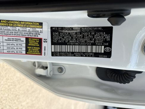Used 2018 Toyota Camry LE FWD image 31
