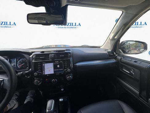 Used 2021 Toyota 4Runner TRD Off-Road Premium AWD/4WD image 11