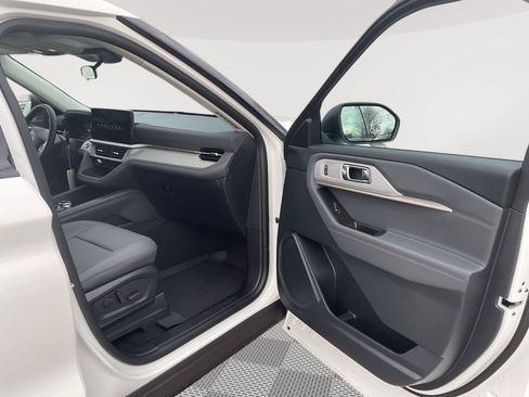New 2026 Ford Explorer Active w/ Active Comfort Package AWD/4WD image 20