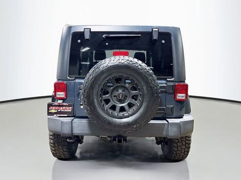Used 2018 Jeep Wrangler Unlimited Sport S AWD/4WD image 8