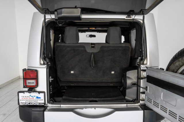 Used 2012 Jeep Wrangler Sahara AWD/4WD image 39