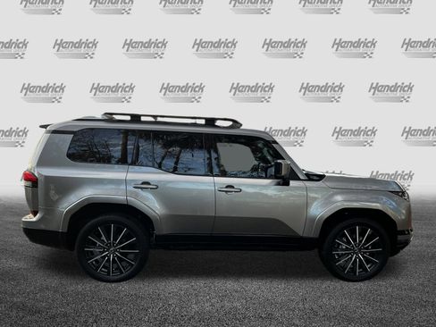 Certified 2024 Lexus GX 550 w/ Accessory Package (31) image 10