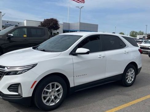 Used 2022 Chevrolet Equinox LT FWD image 1