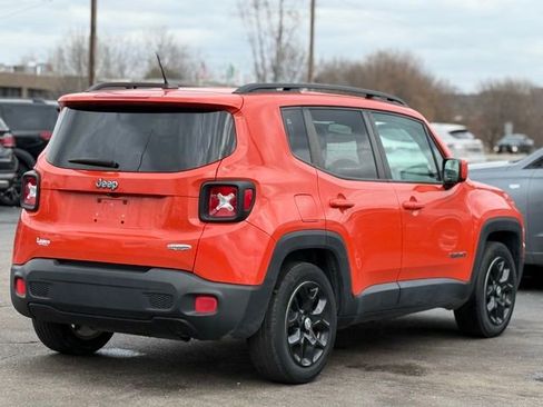 Used 2017 Jeep Renegade Latitude w/ Popular Equipment Group image 41