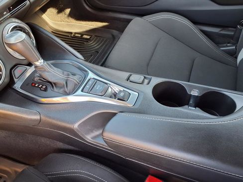 Used 2018 Chevrolet Camaro SS RWD image 11