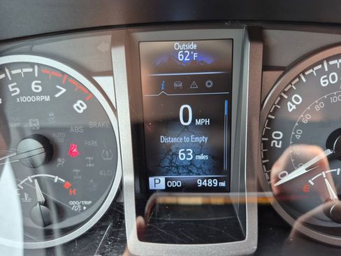 Used 2023 Toyota Tacoma TRD Sport image 25