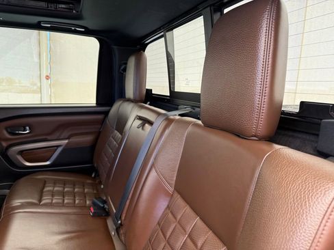 Used 2021 Nissan Titan Platinum Reserve w/ Moonroof Package AWD/4WD image 24