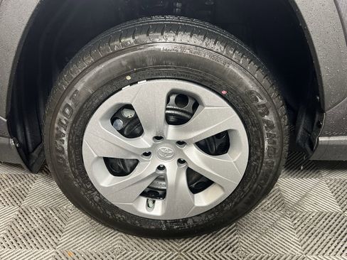 Used 2023 Toyota RAV4 LE FWD image 12