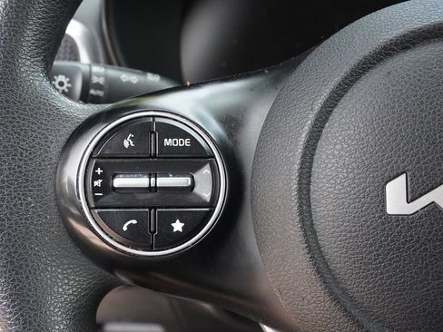 Used 2023 Kia Soul LX FWD image 31