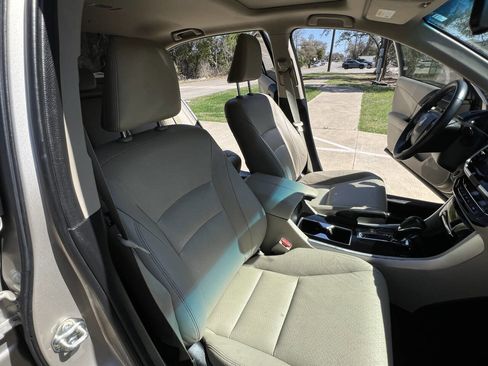 Used 2017 Honda Accord EX-L image 23