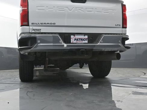 Used 2024 Chevrolet Silverado 2500 LTZ w/ LTZ Convenience Package image 39