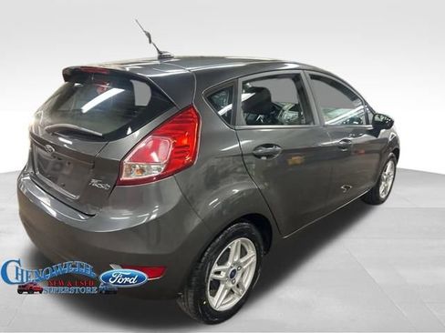 Used 2018 Ford Fiesta SE image 5