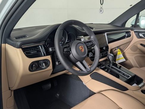 New 2026 Porsche Macan Turbo AWD/4WD image 4