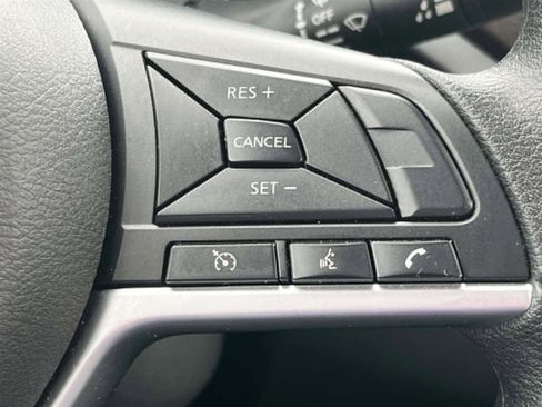 Used 2025 Nissan Altima 2.5 SV FWD image 23