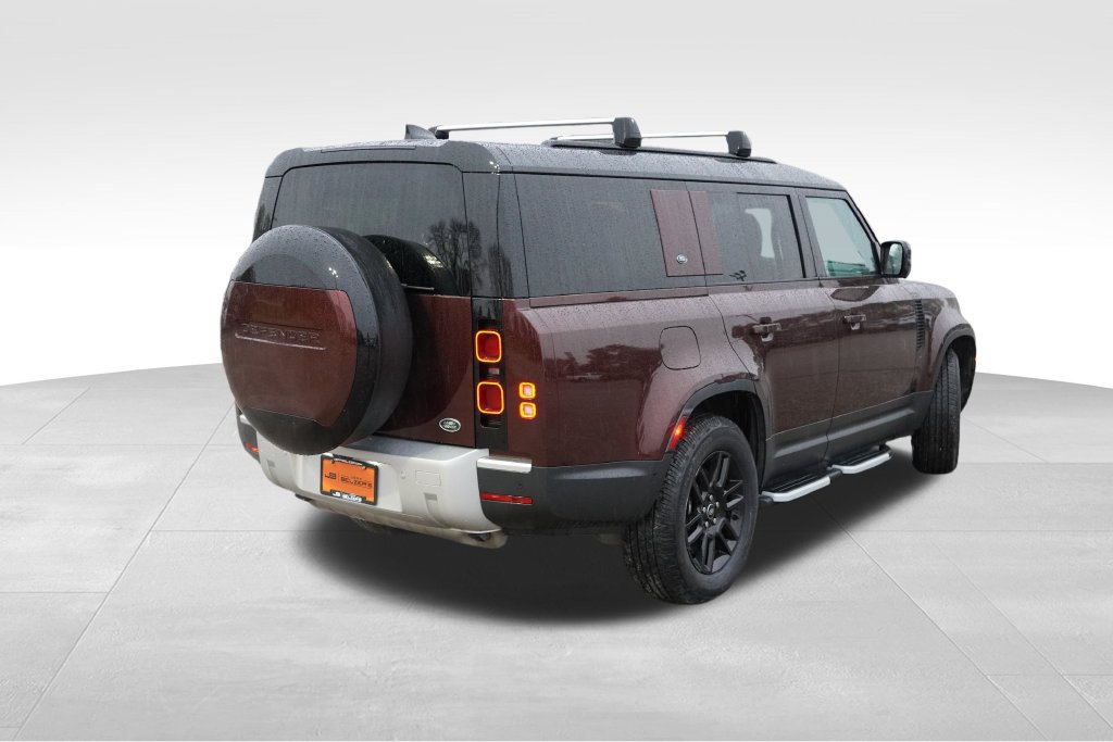 Used 2023 Land Rover Defender 130 SE AWD/4WD image 5