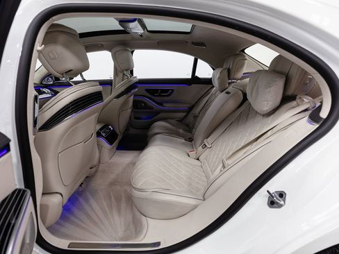 Used 2023 Mercedes-Benz S 580 4MATIC Sedan image 30