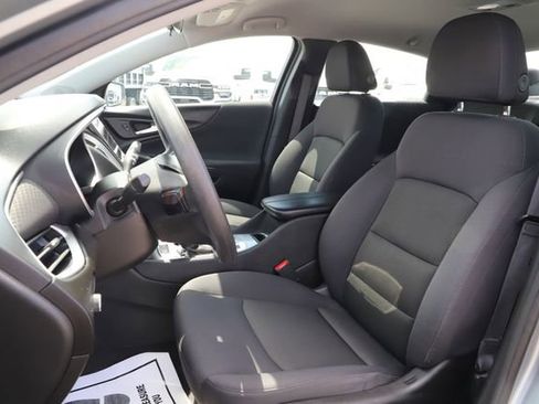Used 2024 Chevrolet Malibu LT FWD image 12