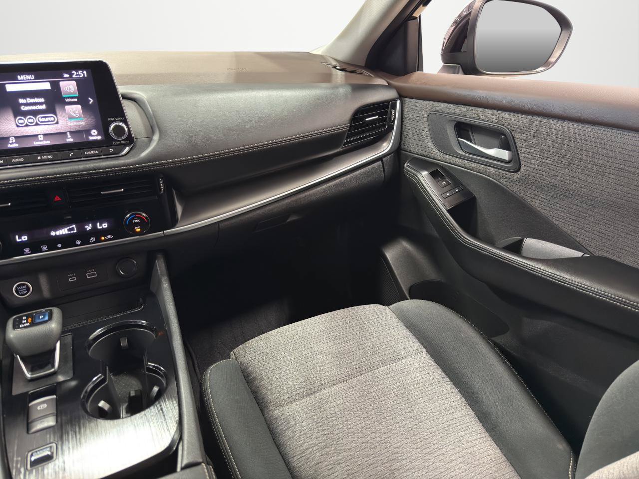 Used 2022 Nissan Rogue SV FWD image 22