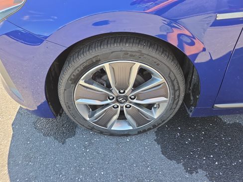 Used 2019 Hyundai Ioniq Limited w/ Ultimate Package 02 FWD image 26