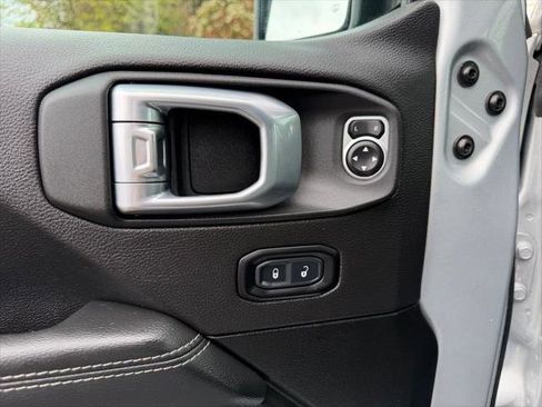 Certified 2023 Jeep Wrangler Unlimited Sahara AWD/4WD image 11