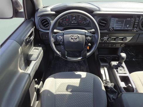 Used 2021 Toyota Tacoma SR AWD/4WD image 4