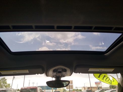 Used 2011 Porsche Cayenne image 18