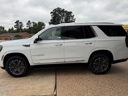 New 2026 GMC Yukon Elevation RWD image 4