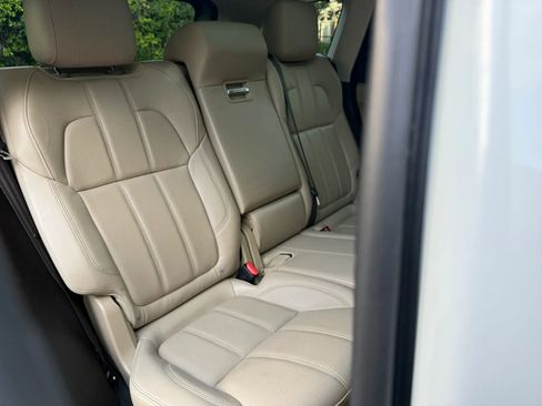 Used 2017 Land Rover Range Rover Sport HSE image 23