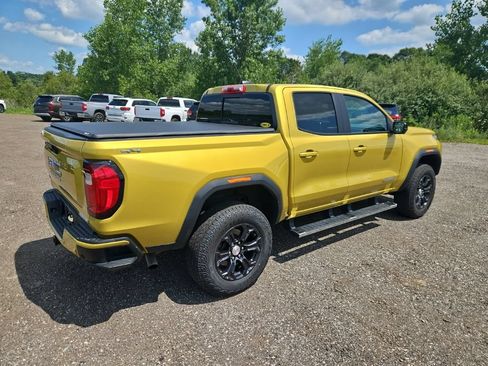 Used 2023 GMC Canyon Elevation w/ Elevation Premium Package AWD/4WD image 6