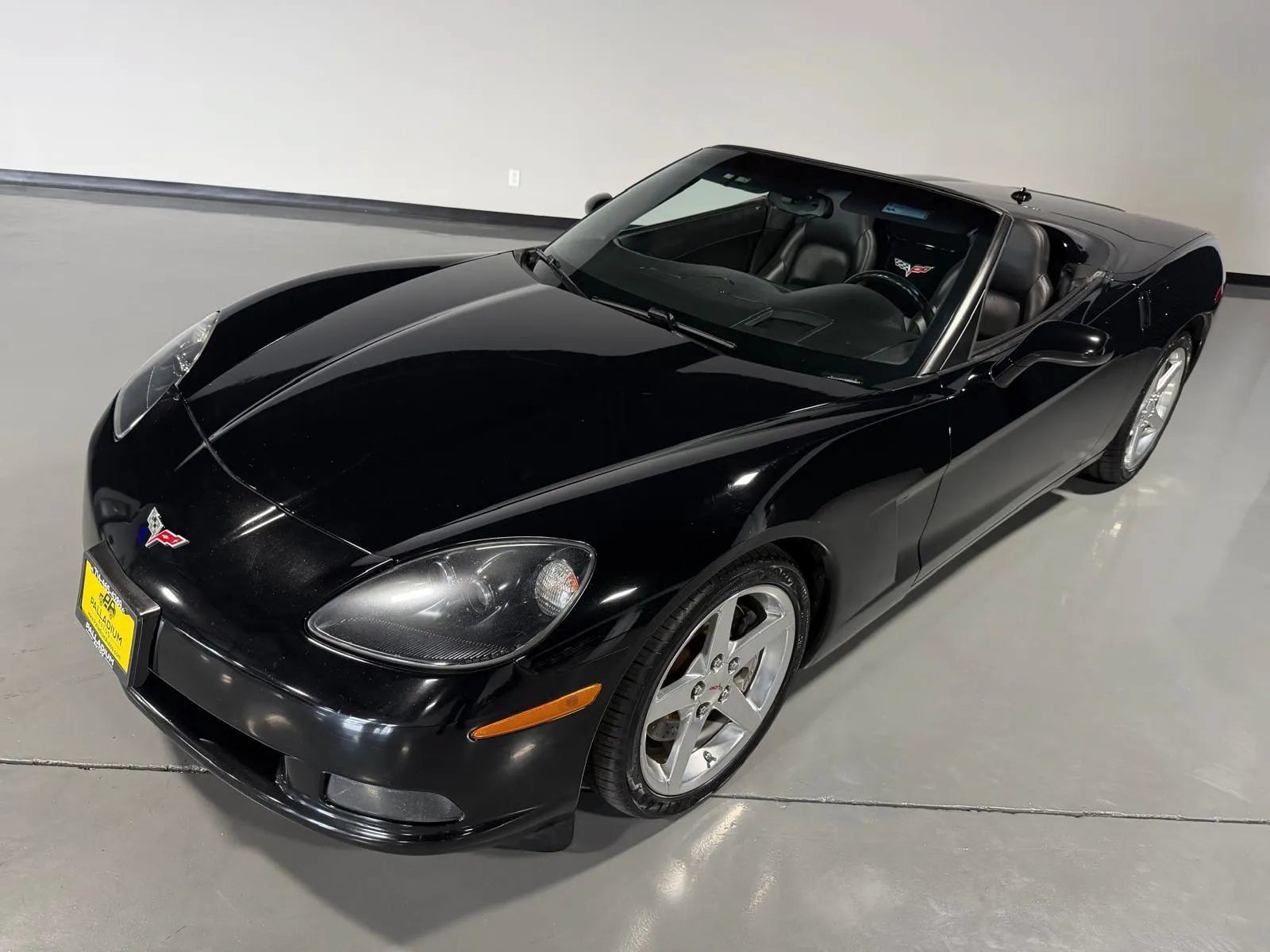 Used 2005 Chevrolet Corvette Coupe w/ Preferred Equipment Group RWD image 34