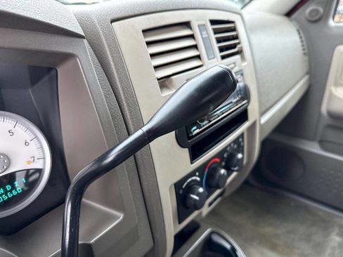 Used 2005 Dodge Dakota SLT w/ Trailer Tow Group image 29