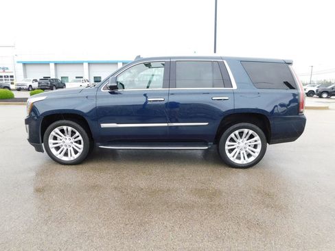 Used 2020 Cadillac Escalade Luxury w/ LPO, Radiant Package AWD/4WD image 6
