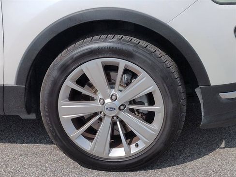 Used 2019 Ford Explorer Limited w/ Ford Safe & Smart Package AWD/4WD image 10