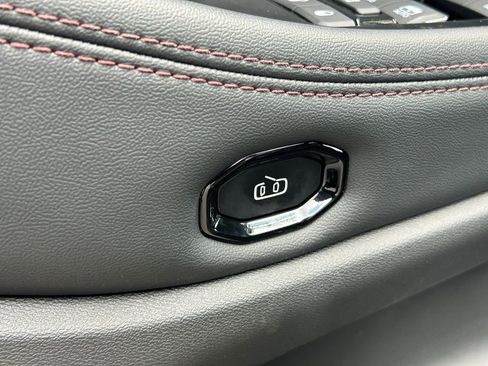 New 2025 Jeep Wagoneer S Limited image 27