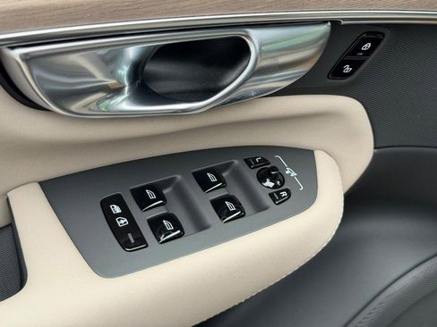New 2026 Volvo XC90 T8 Plus w/ Protection Package AWD/4WD image 9