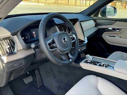 New 2026 Volvo XC90 B6 Plus w/ Protection Package Premier image 8