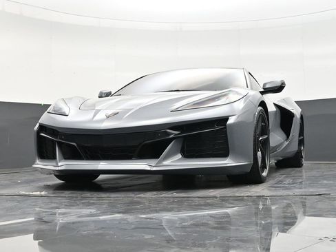 Used 2025 Chevrolet Corvette E-Ray w/ Stealth Interior Trim Package image 27