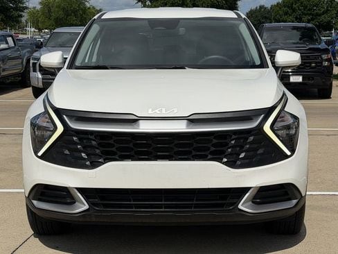 Used 2023 Kia Sportage LX FWD image 7