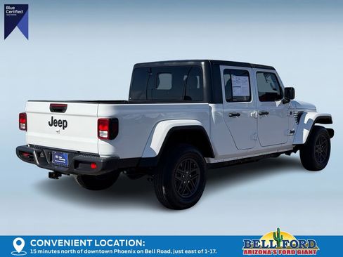 Used 2024 Jeep Gladiator Sport AWD/4WD image 3