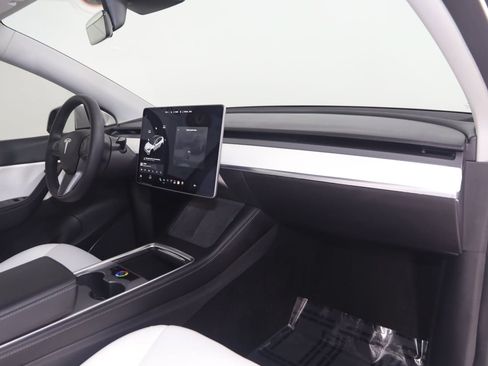 Used 2022 Tesla Model Y Performance AWD/4WD image 38