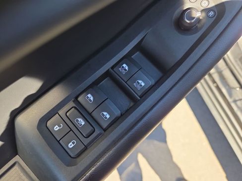 Used 2021 Jeep Grand Cherokee L Limited image 12