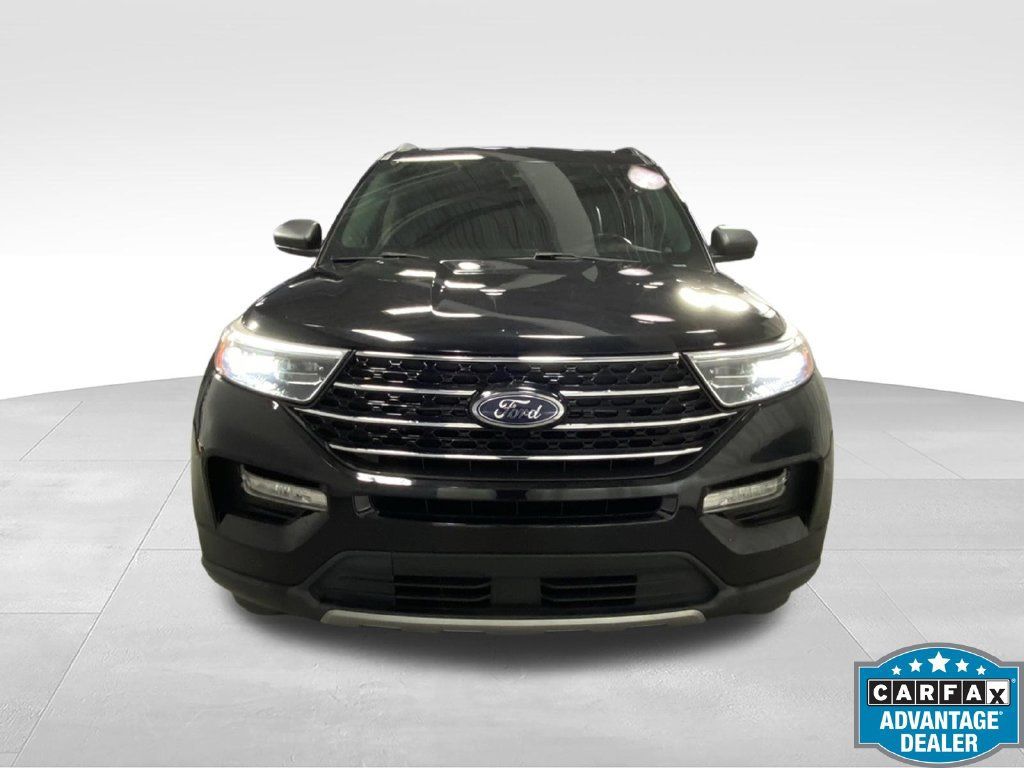 Used 2020 Ford Explorer XLT w/ Equipment Group 202A AWD/4WD image 2