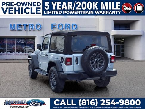 Used 2024 Jeep Wrangler Sport AWD/4WD image 5
